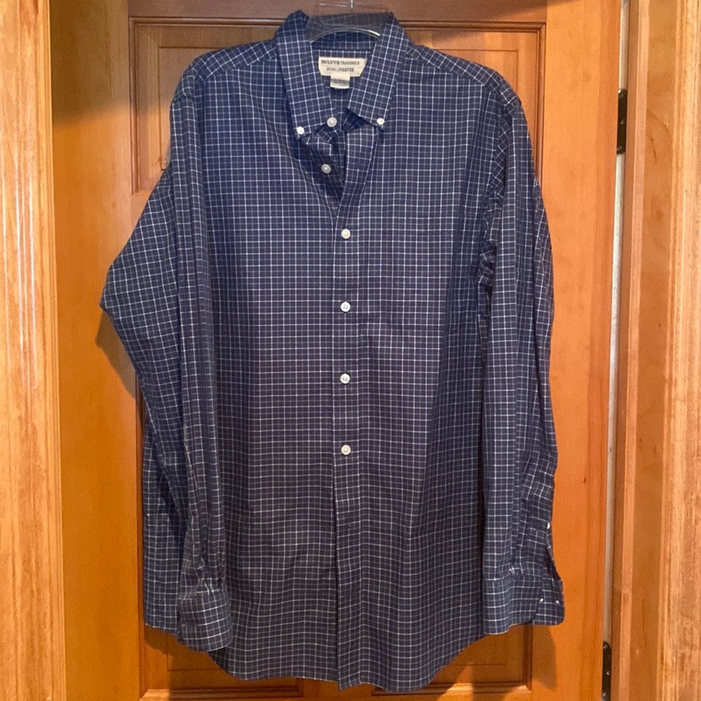 NEVER WORN men’s shirt from Duluth Trading Co
